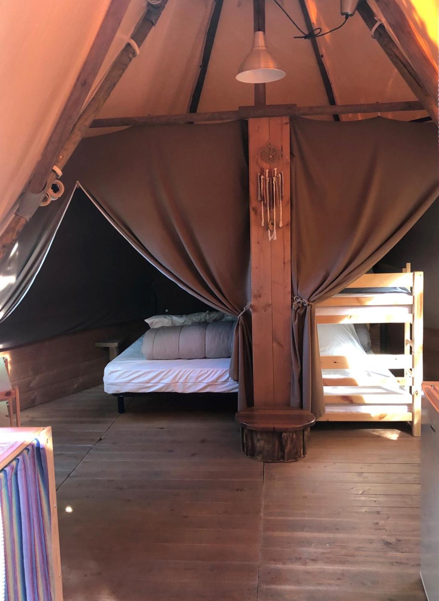 Camping La Chataigneraie Gravieres Habitación foto